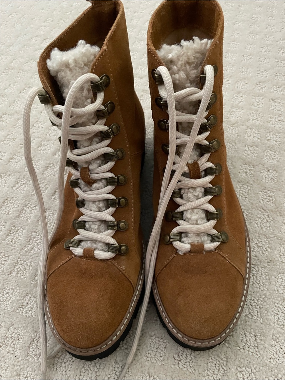 Splendid Women’s Karina Suede Lace-Up Winter Boots - Brown with lug soles size 8